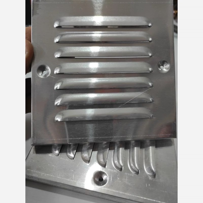 دریچه هواکش متوسط  13*13