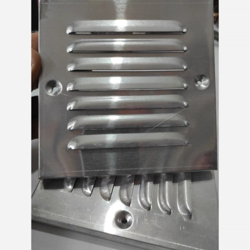 دریچه هواکش متوسط 13*13